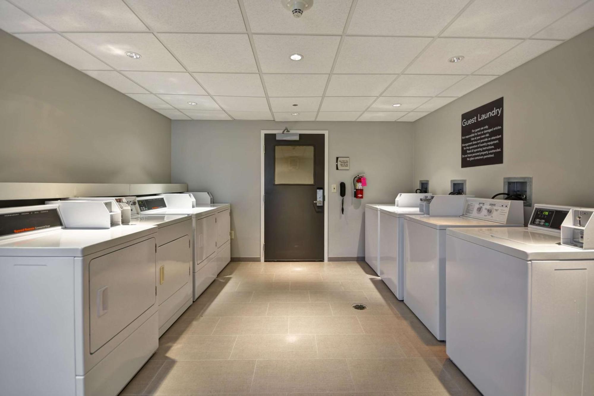 The Homewood Suites By Hilton Ithaca Exteriér fotografie