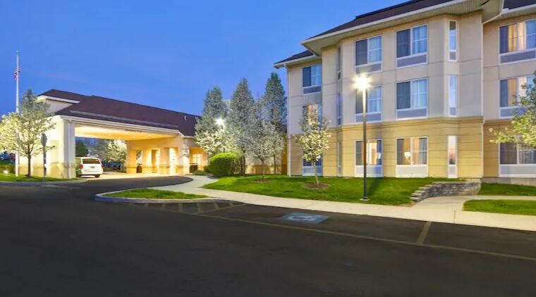 The Homewood Suites By Hilton Ithaca Exteriér fotografie
